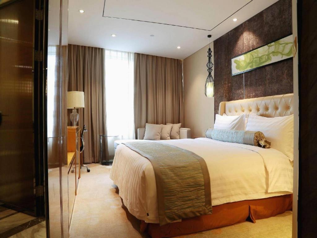 Lia! Beijing Hotel Экстерьер фото