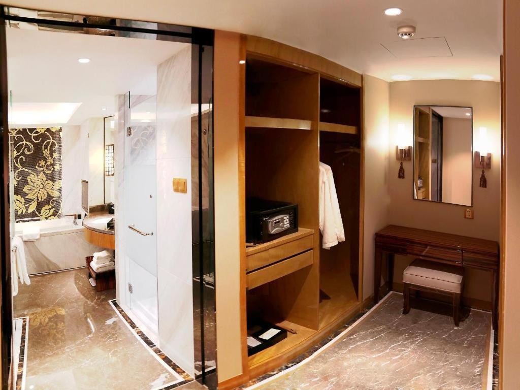 Lia! Beijing Hotel Экстерьер фото