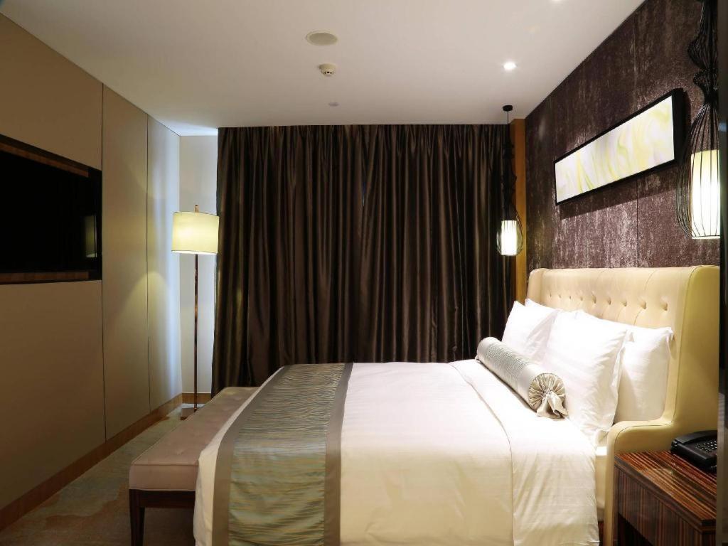 Lia! Beijing Hotel Экстерьер фото