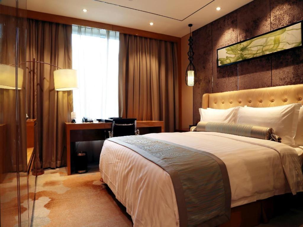 Lia! Beijing Hotel Экстерьер фото